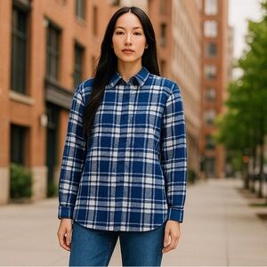 Liz Claiborne Full Zip Plaid Fleece Size M